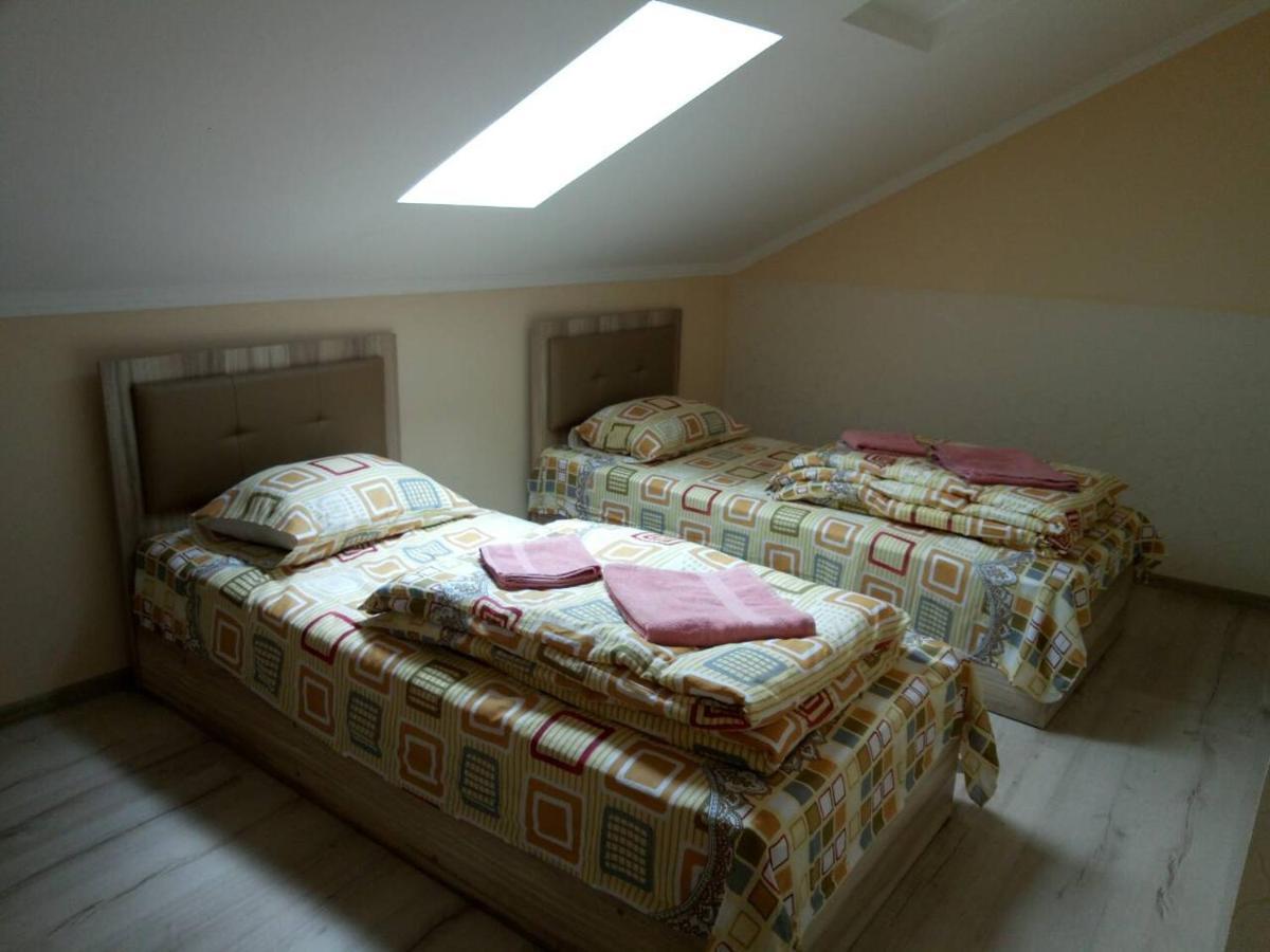 Згадка Hotel Truskavets Eksteriør billede